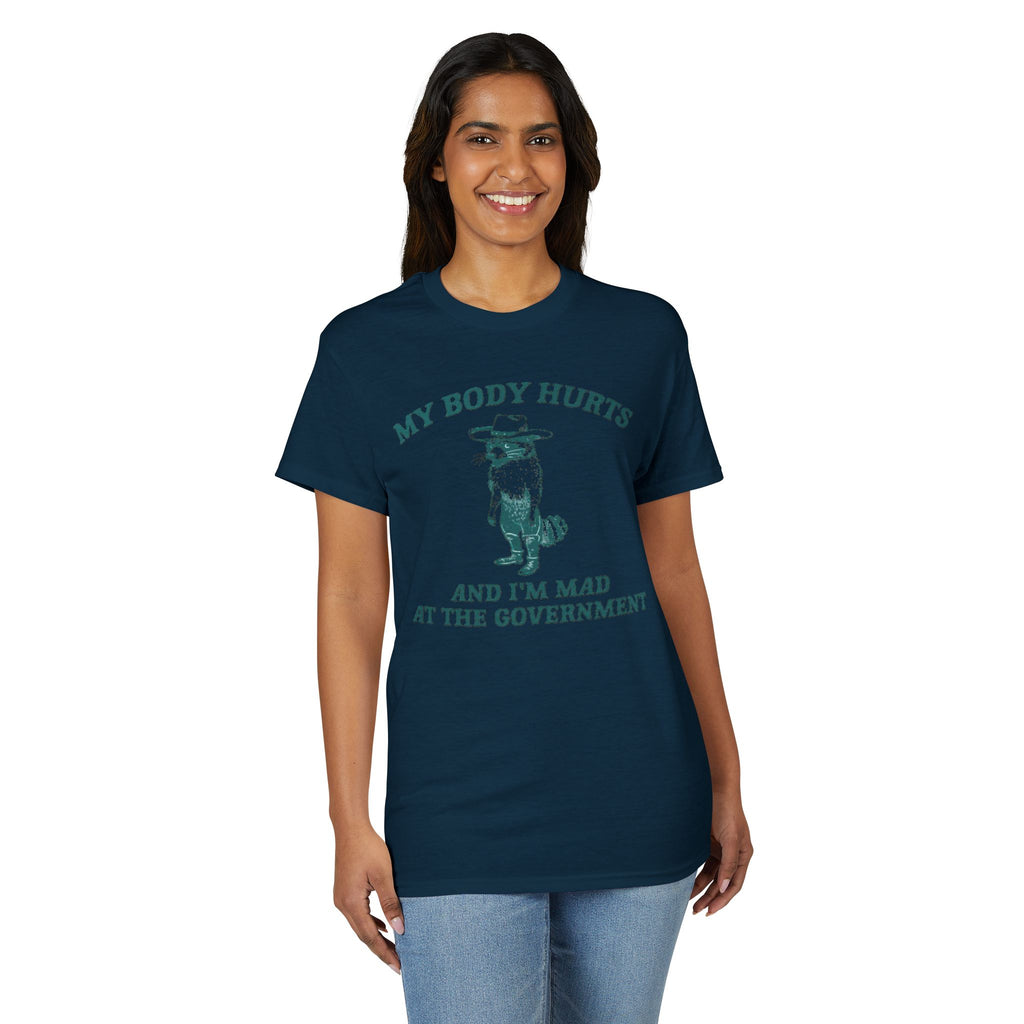 Body Hurts Gildan unisex T-Shirt