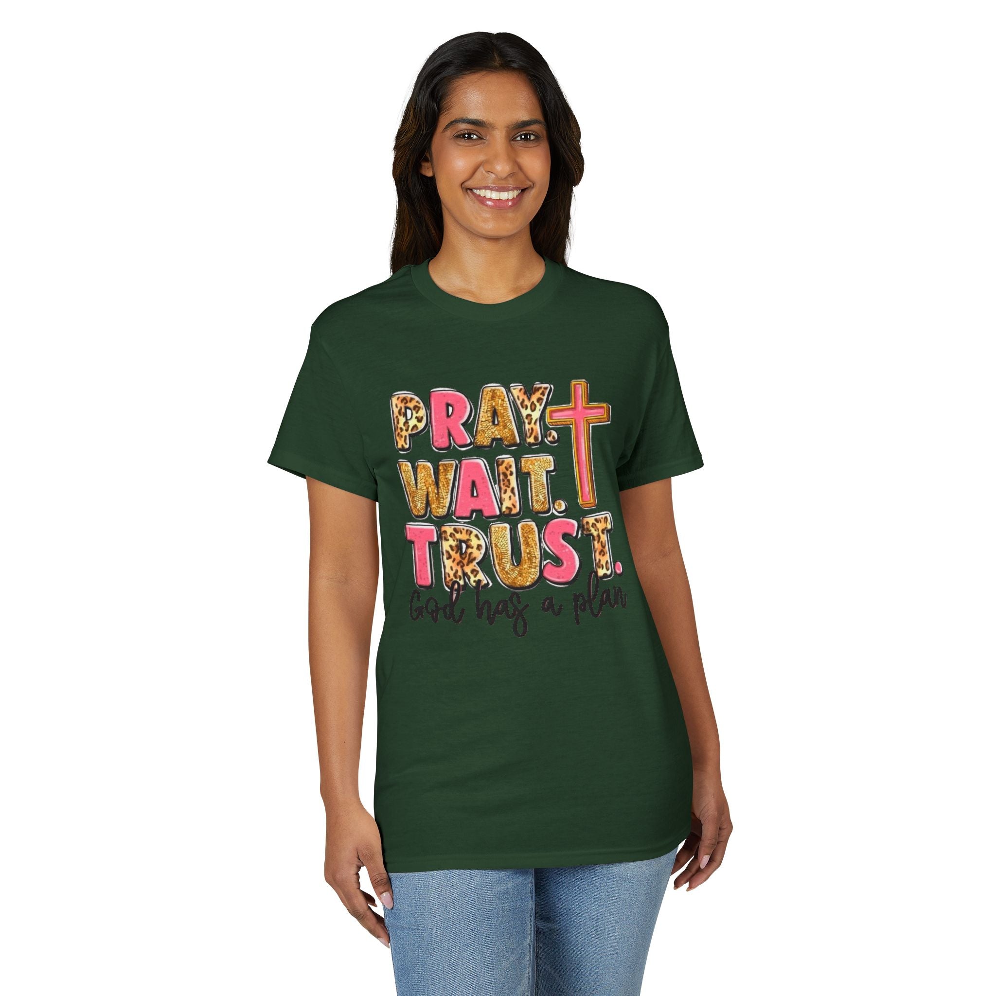 Pray, Wait, Trust Gildan unisex T-Shirt