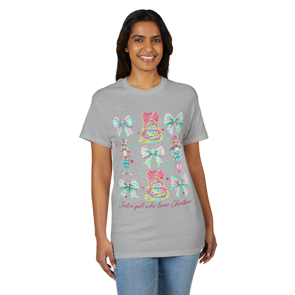 Just a Girl Who Loves Christmas Gildan unisex T-Shirt