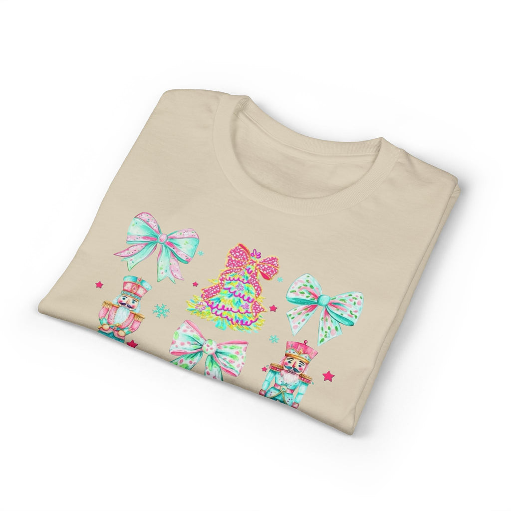 Just a Girl Who Loves Christmas Gildan unisex T-Shirt