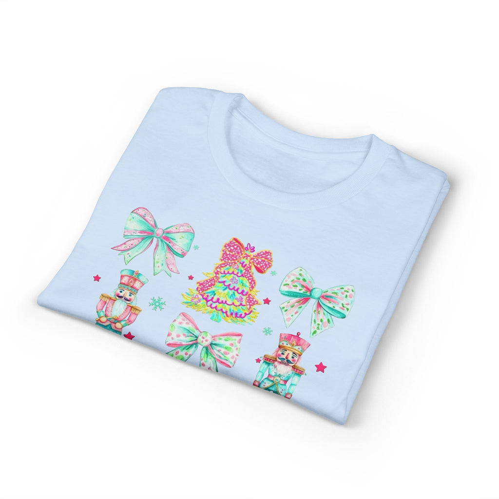 Just a Girl Who Loves Christmas Gildan unisex T-Shirt