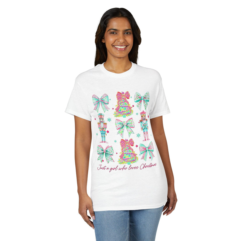Just a Girl Who Loves Christmas Gildan unisex T-Shirt