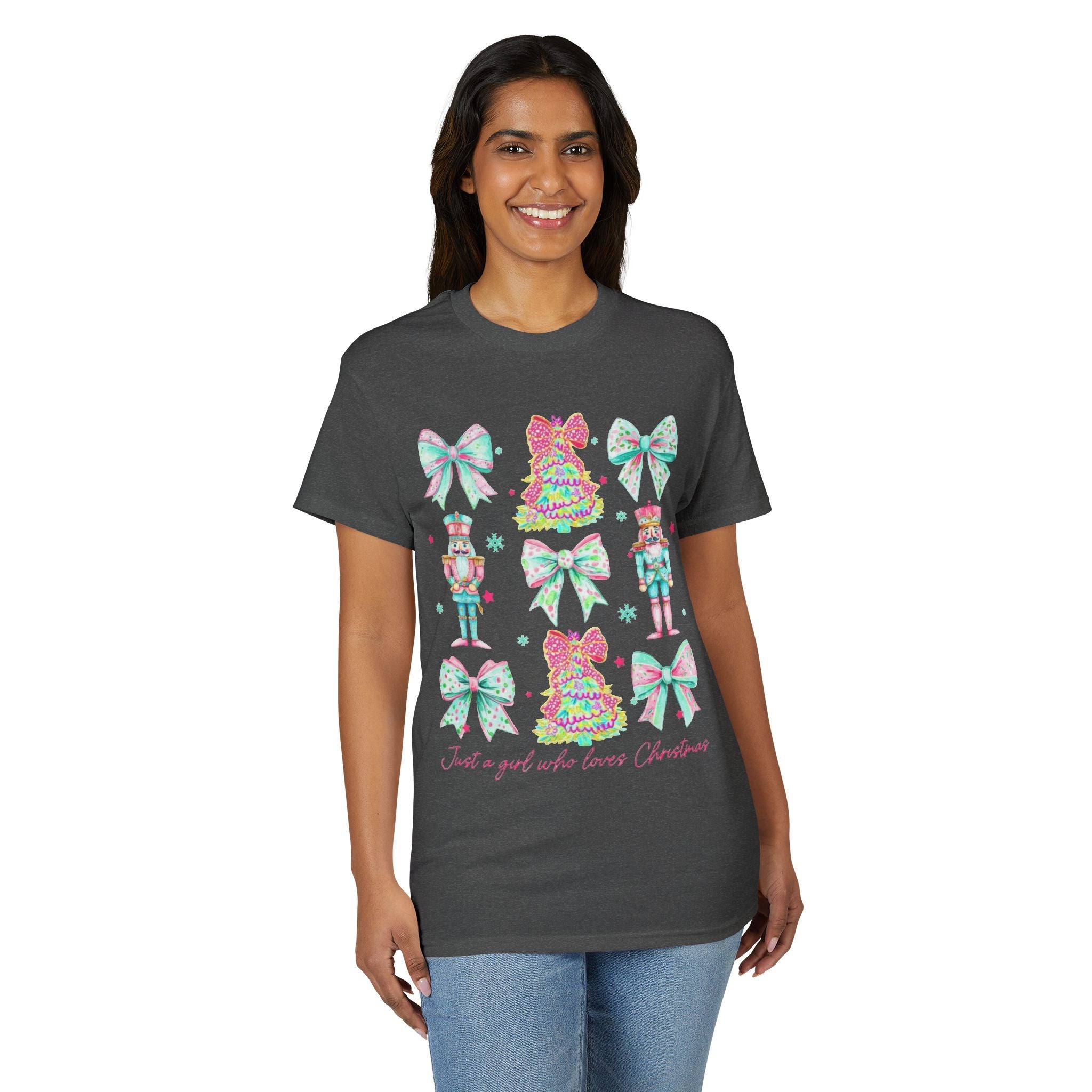 Just a Girl Who Loves Christmas Gildan unisex T-Shirt